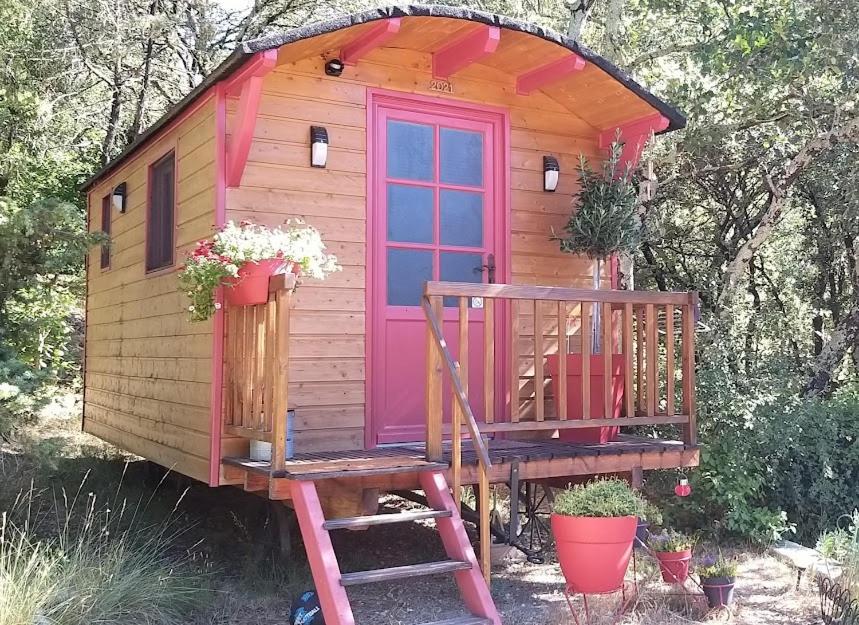 Roulotte Romantique Chauffee En Cevennes Monteils (Gard)
